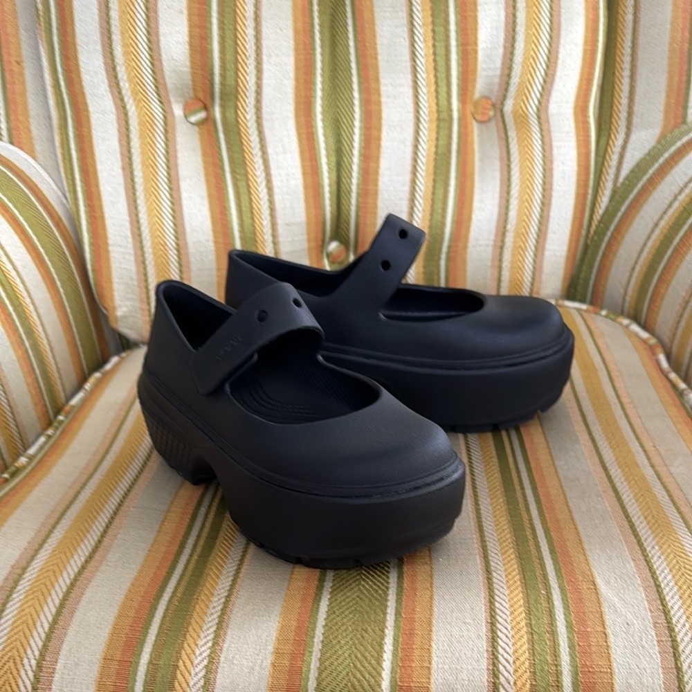 Crocs Platform Stomp Mary Janes Black 8